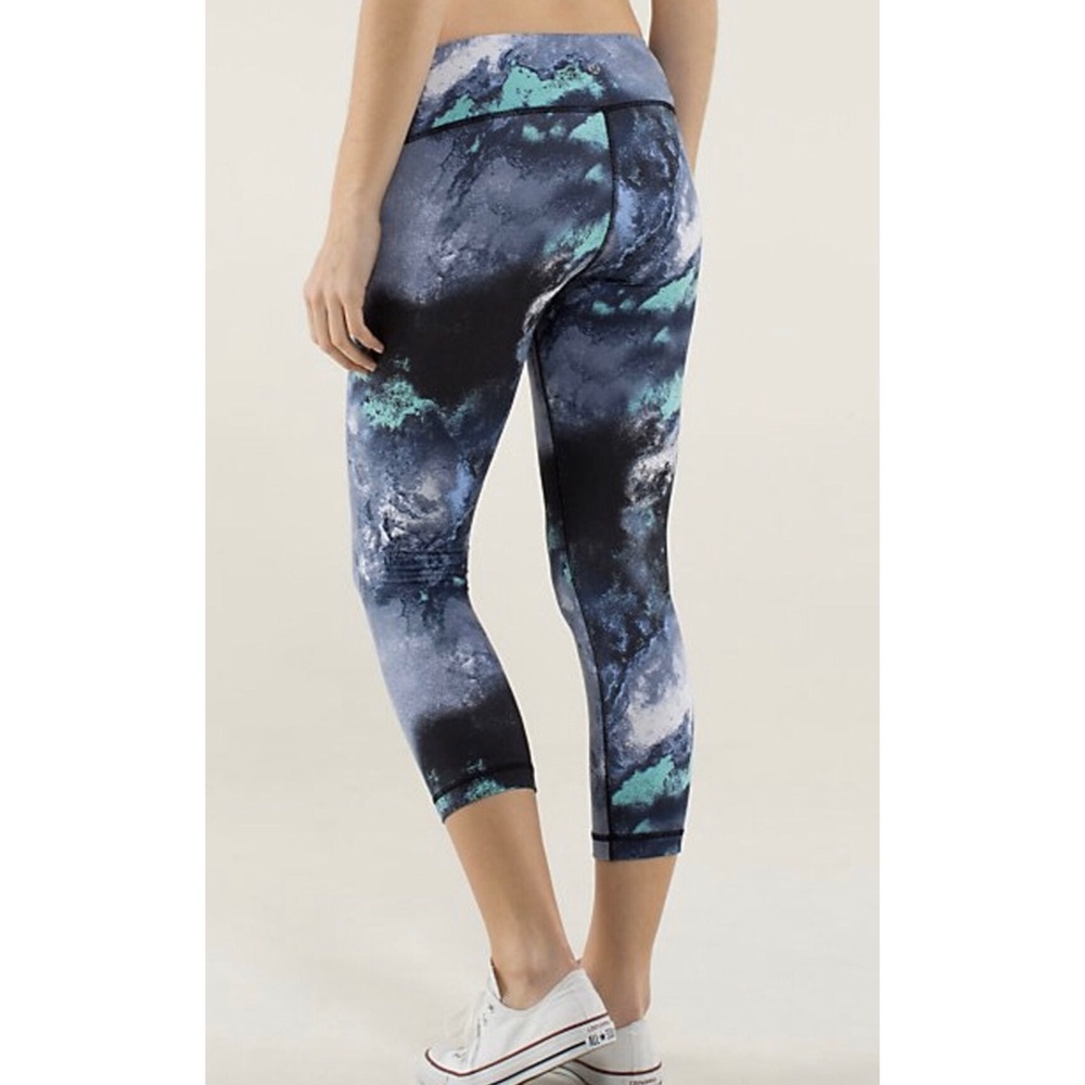 Lululemon 🍋 Milky-way Cropped Leggings